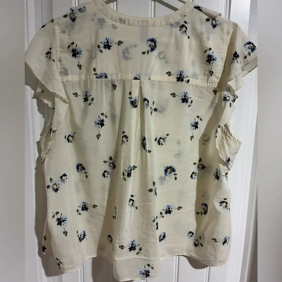 Universal Thread Cream Floral Ruffle Blouse - Picture 2 of 4